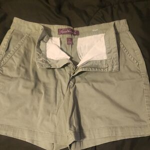 Gloria Vanderbilt Green Bermuda Shorts Relaxed Fit